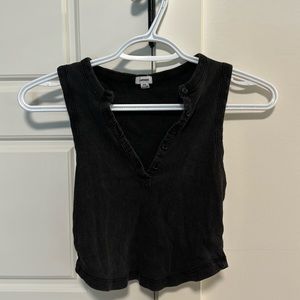 Black garage cropped tank top